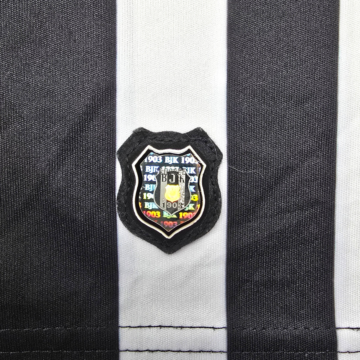 2017/18 Besiktas Away Football Shirt (M) Adidas #7 Quaresma