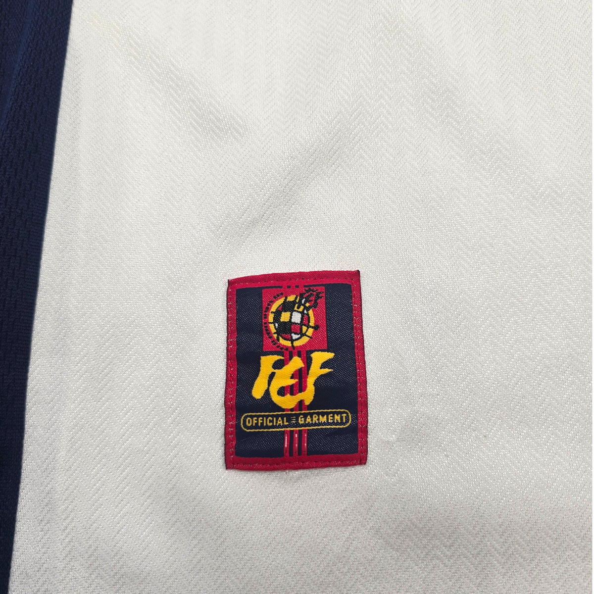 1998/99 Spain Away Football Shirt (L) Adidas