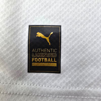 2022/23 Olympique Marseille Home Football Shirt (L) Puma #9 Vitinha